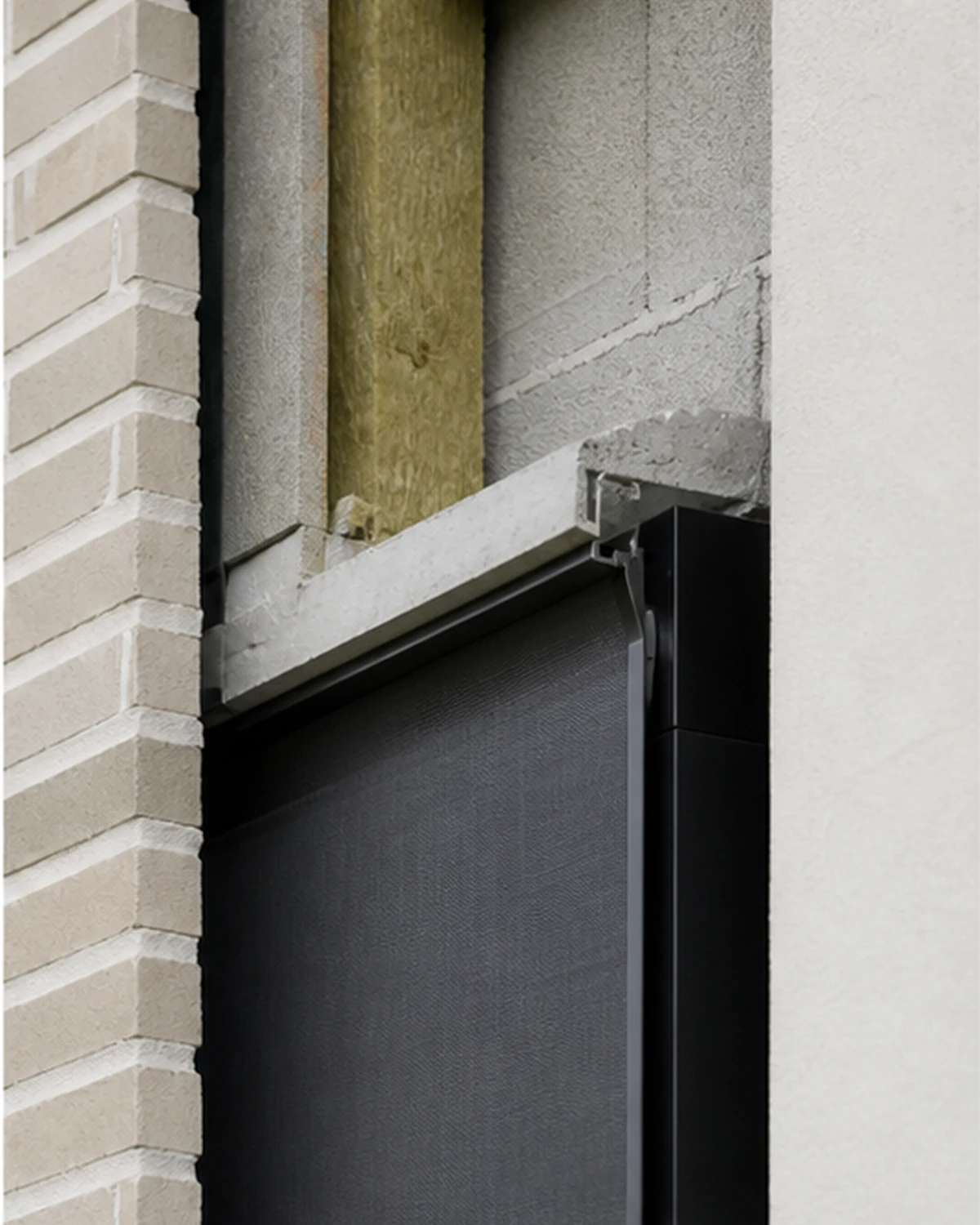 Facade detail with invisibly built-in screen cabinet