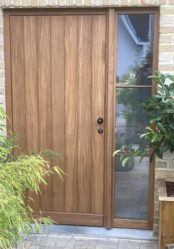 afromosia deur met zijlicht hout